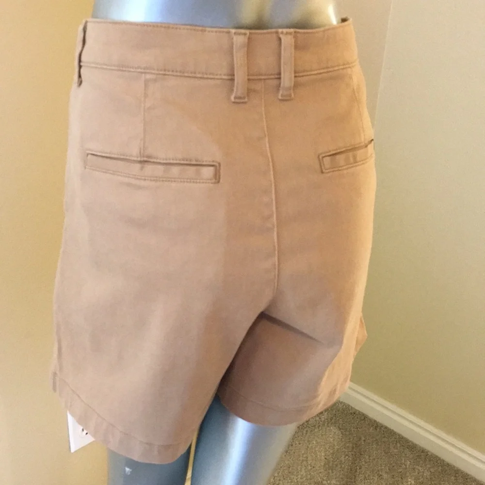 BANANA REPUBLIC | Soft Stretch Chino Shorts - Picture 12 of 16